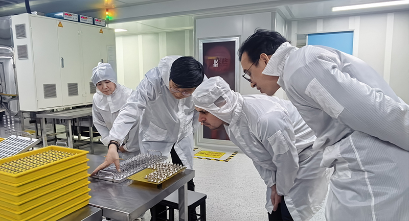 Deepening Cooperation, Expanding the Future: Russian Clients Visit OLDLANG to Explore Smart Circuit Breaker Partnerships